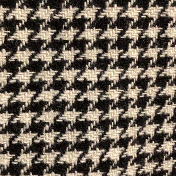 J. Crew Black and Winter White Houndstooth Wool Blend “The Pencil Skirt”, Size 6 - Picture 4 of 15